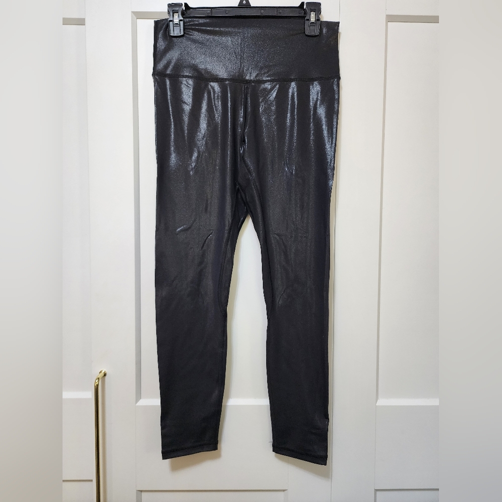 Pink Lily Shiny Black Leggings